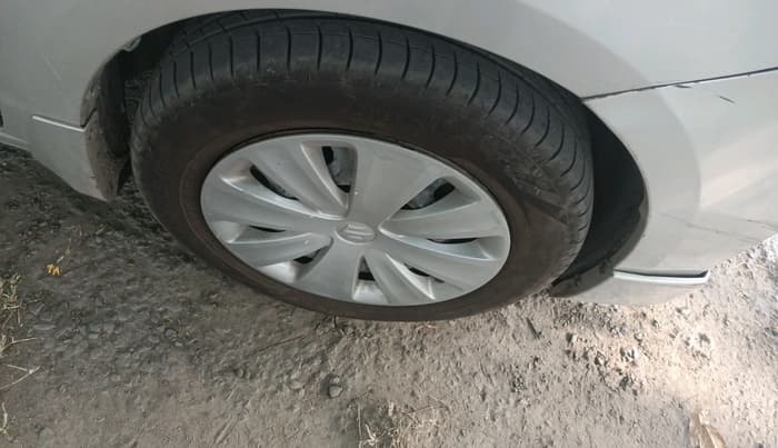 2017 Maruti Ertiga VDI SHVS, Diesel, Manual, 1,07,743 km, tyre