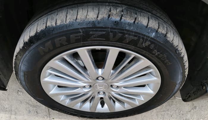 2025 Honda Amaze 1.2L I-VTEC VX CVT, Petrol, Automatic, 9,069 km, tyre