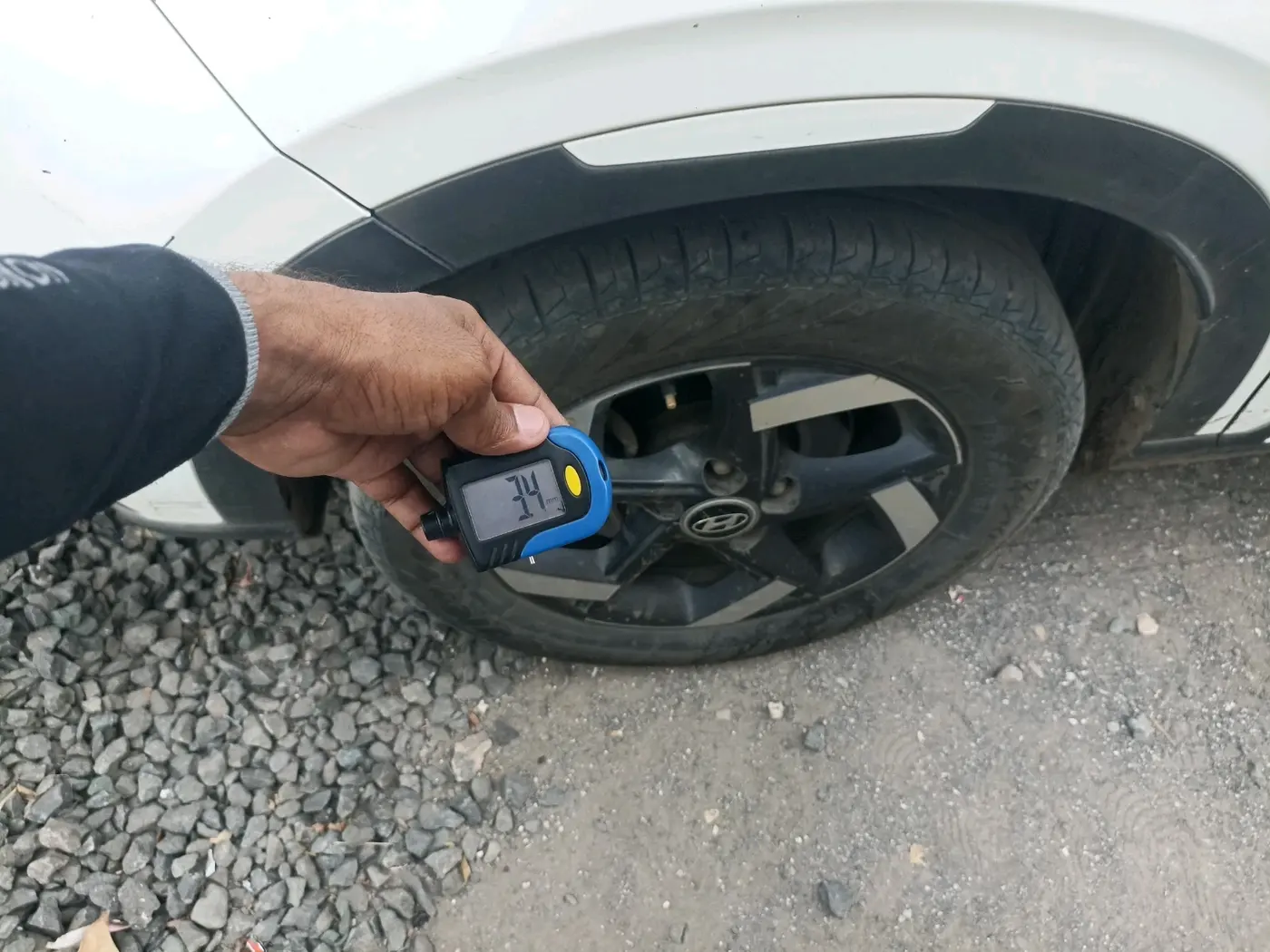 2019 Hyundai VENUE SX 1.4 CRDi DUAL TONE, Diesel, Manual, 1,42,042 km, tyre