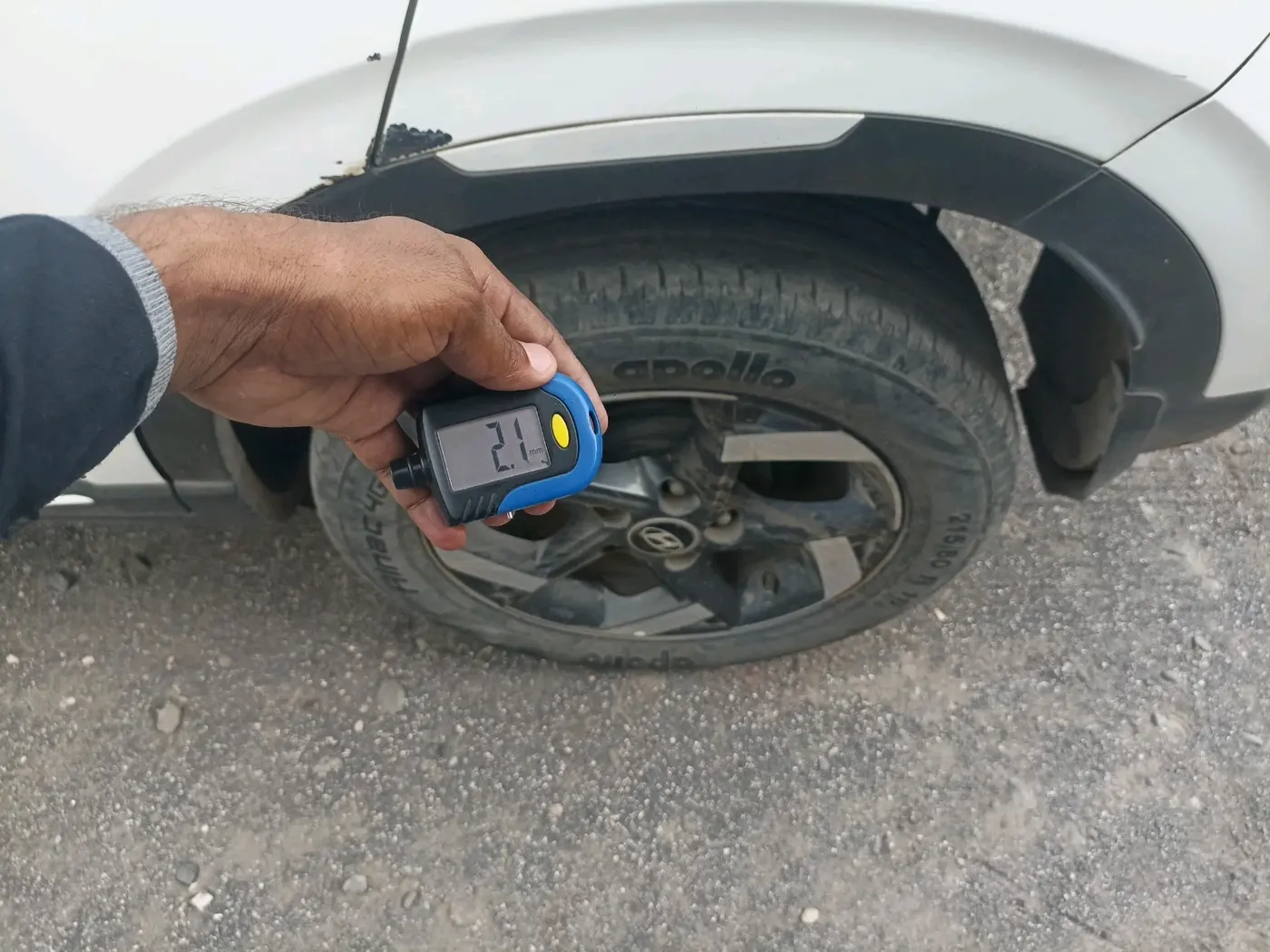 2019 Hyundai VENUE SX 1.4 CRDi DUAL TONE, Diesel, Manual, 1,42,042 km, tyre