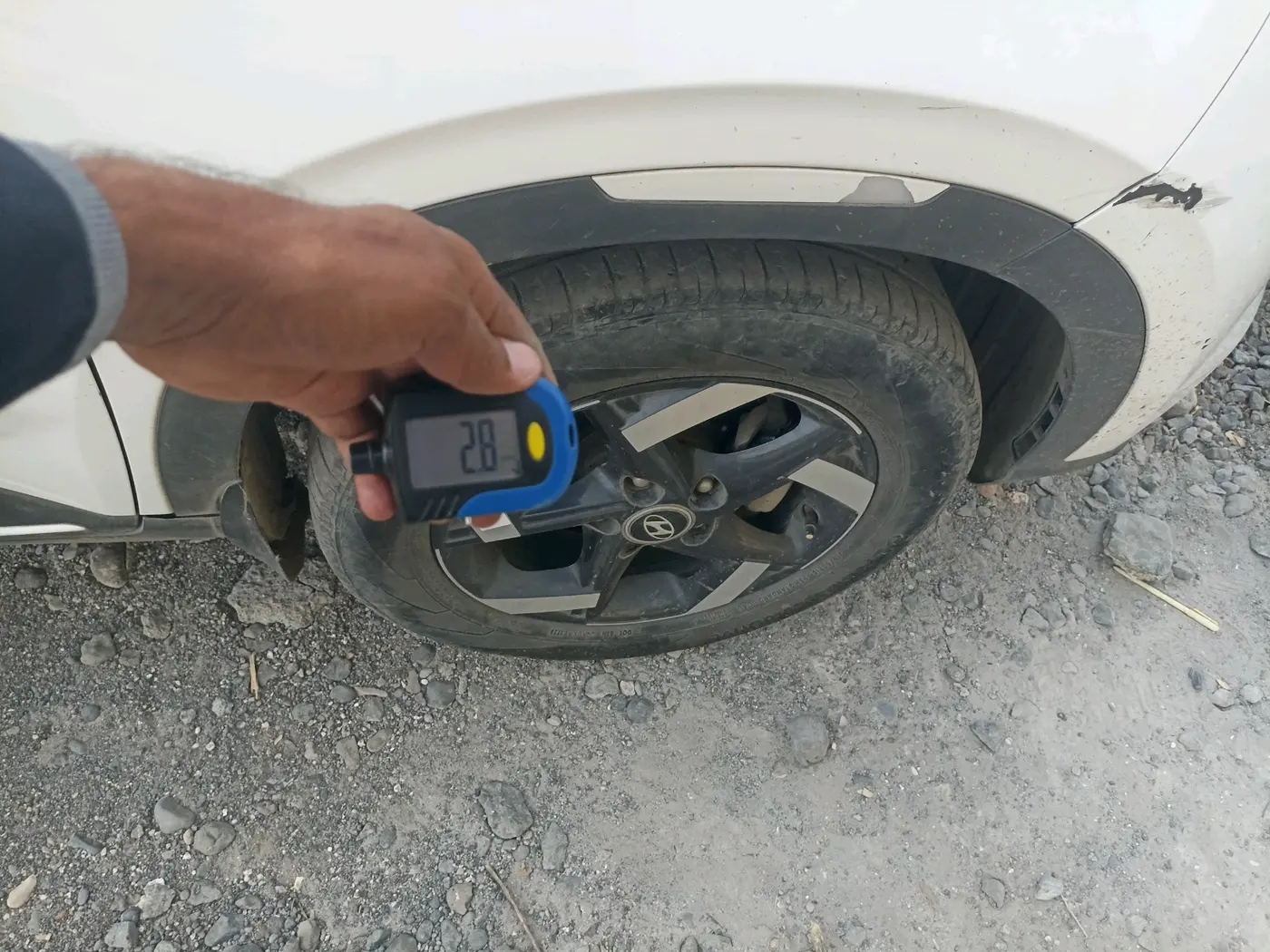 2019 Hyundai VENUE SX 1.4 CRDi DUAL TONE, Diesel, Manual, 1,42,042 km, tyre
