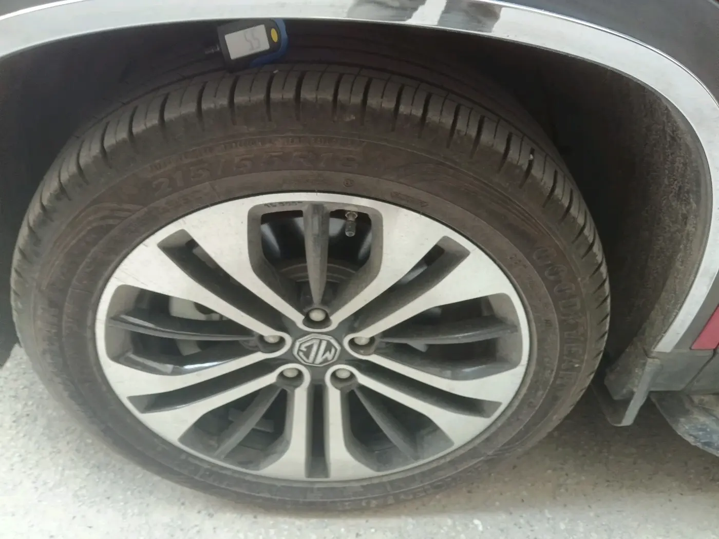 2022 MG HECTOR SHARP 1.5 PETROL CVT, Petrol, Automatic, 11,579 km, tyre