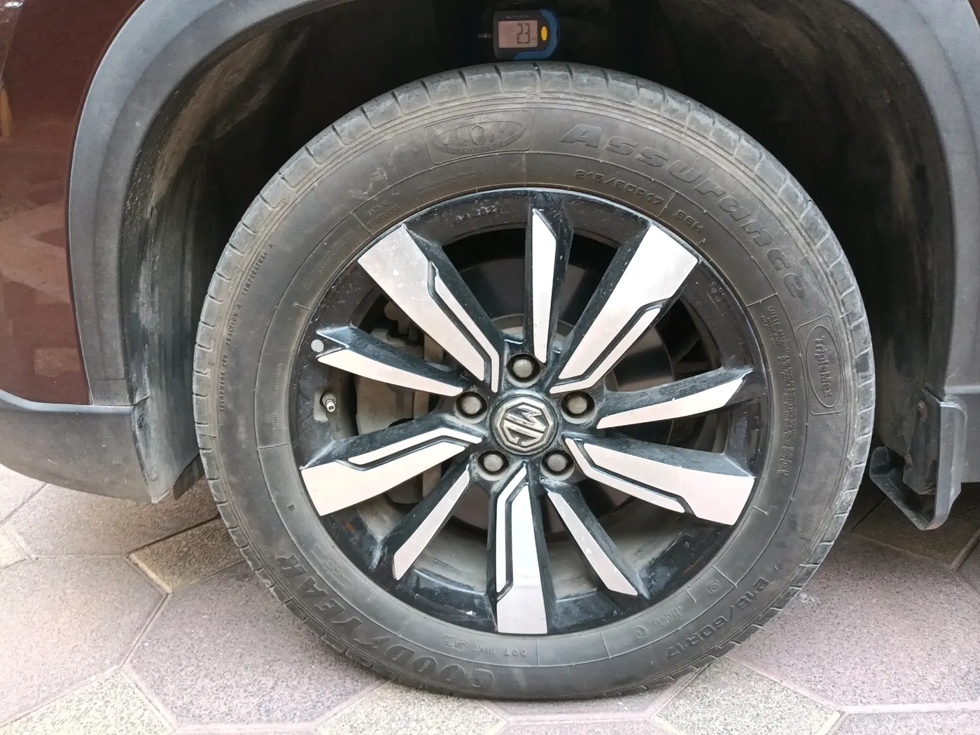 2020 MG HECTOR SHARP HYBRID 1.5 PETROL, Petrol, Manual, 29,750 km, tyre