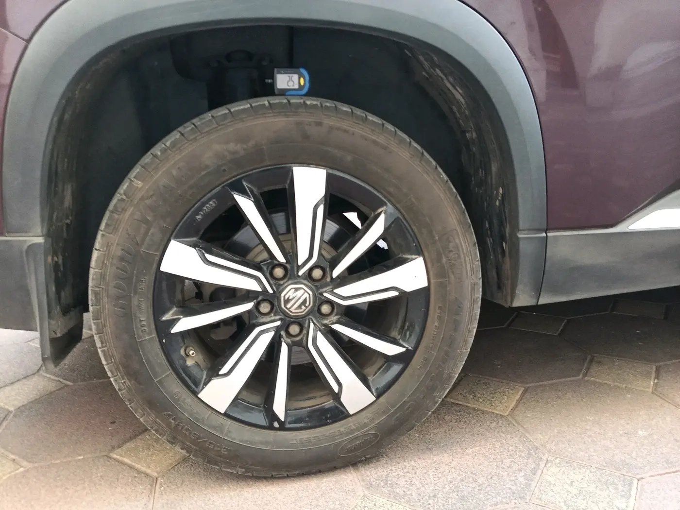 2020 MG HECTOR SHARP HYBRID 1.5 PETROL, Petrol, Manual, 29,750 km, tyre