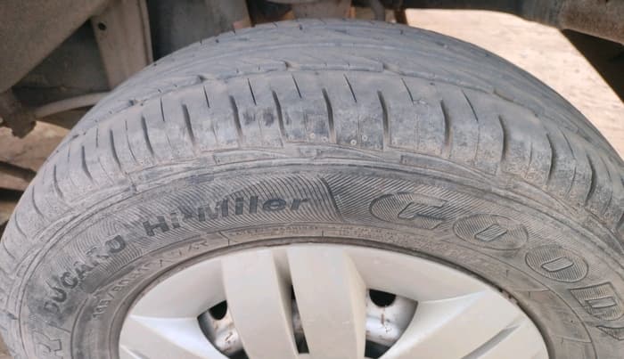 2011 Maruti Alto LX, Petrol, Manual, 42,461 km, tyre