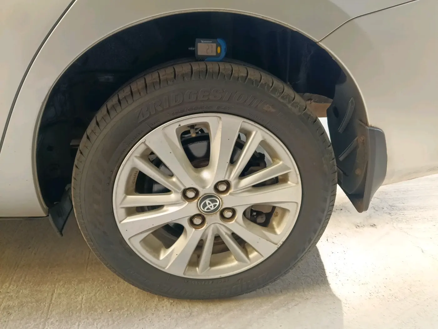 2018 Toyota YARIS V MT, Petrol, Manual, 87,737 km, tyre