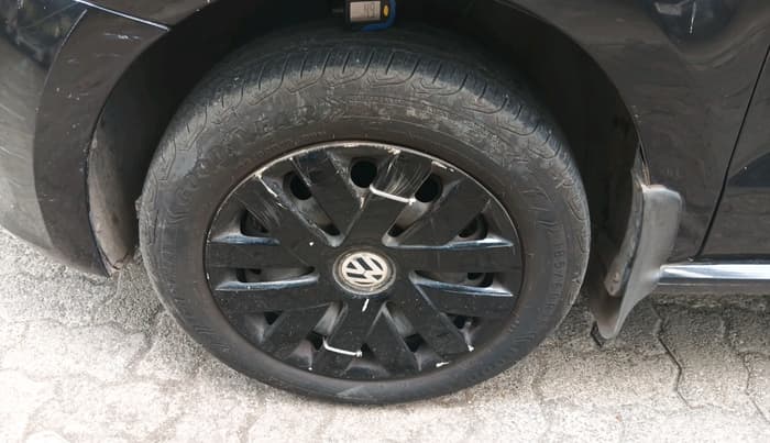 2013 Volkswagen Polo COMFORTLINE 1.2L PETROL, Petrol, Manual, 1,05,247 km, tyre