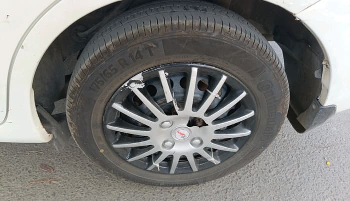 2015 Honda Amaze 1.2L I-VTEC S, CNG, Manual, 77,491 km, tyre