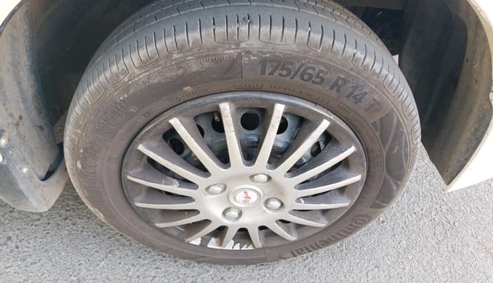 2015 Honda Amaze 1.2L I-VTEC S, CNG, Manual, 77,491 km, tyre