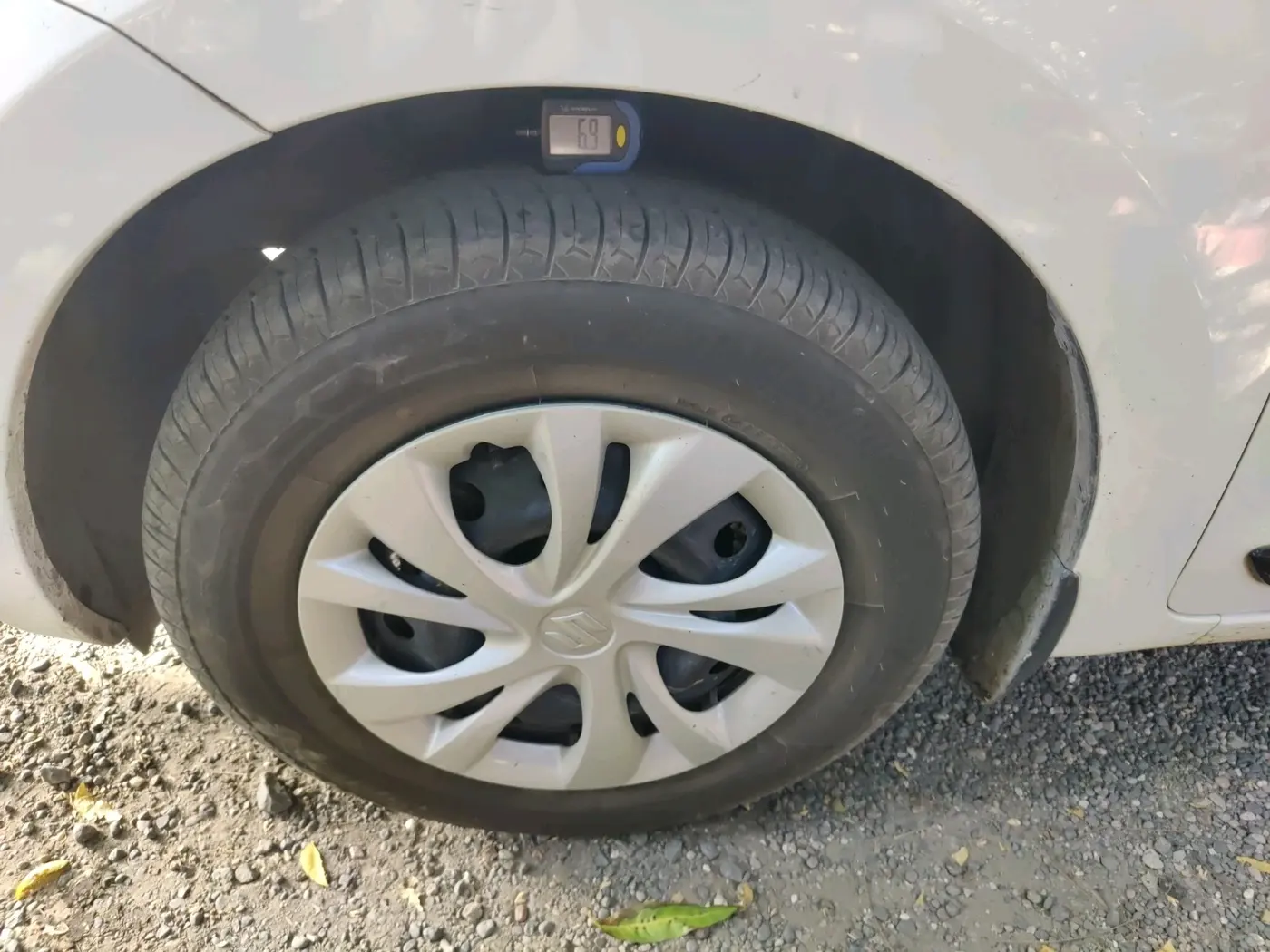 2021 Maruti Swift VXI, Petrol, Manual, 65,398 km, tyre