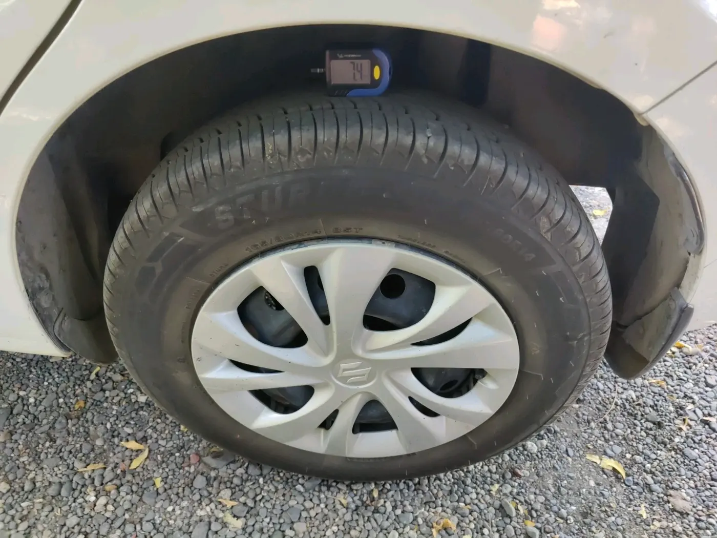 2021 Maruti Swift VXI, Petrol, Manual, 65,398 km, tyre