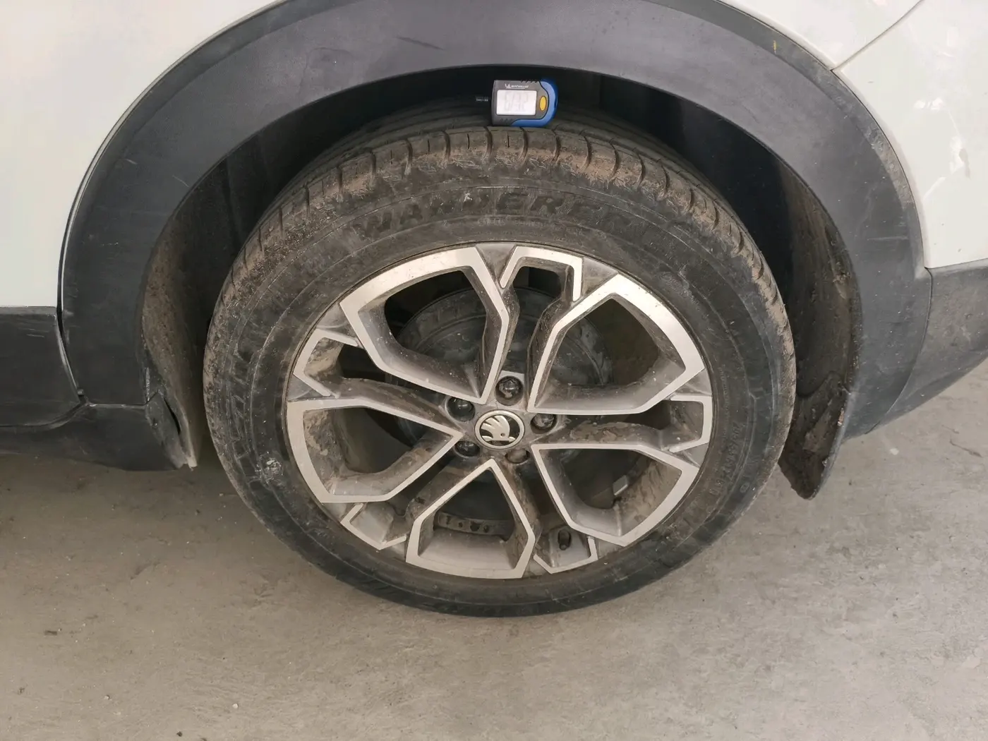 2022 Skoda KUSHAQ STYLE 1.0L TSI MT, Petrol, Manual, 17,992 km, tyre