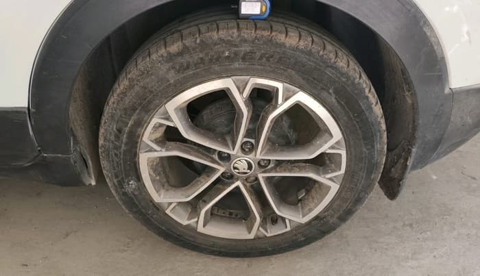 2022 Skoda KUSHAQ STYLE 1.0L TSI MT, Petrol, Manual, 17,992 km, tyre