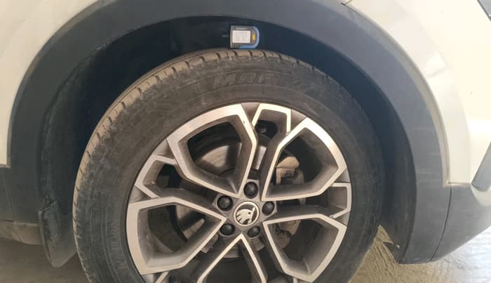 2022 Skoda KUSHAQ STYLE 1.0L TSI MT, Petrol, Manual, 17,992 km, tyre