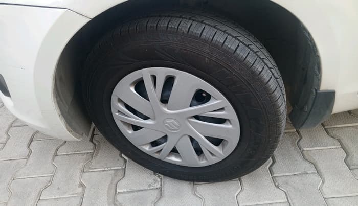 2014 Maruti Swift VDI, Diesel, Manual, 1,60,187 km, tyre