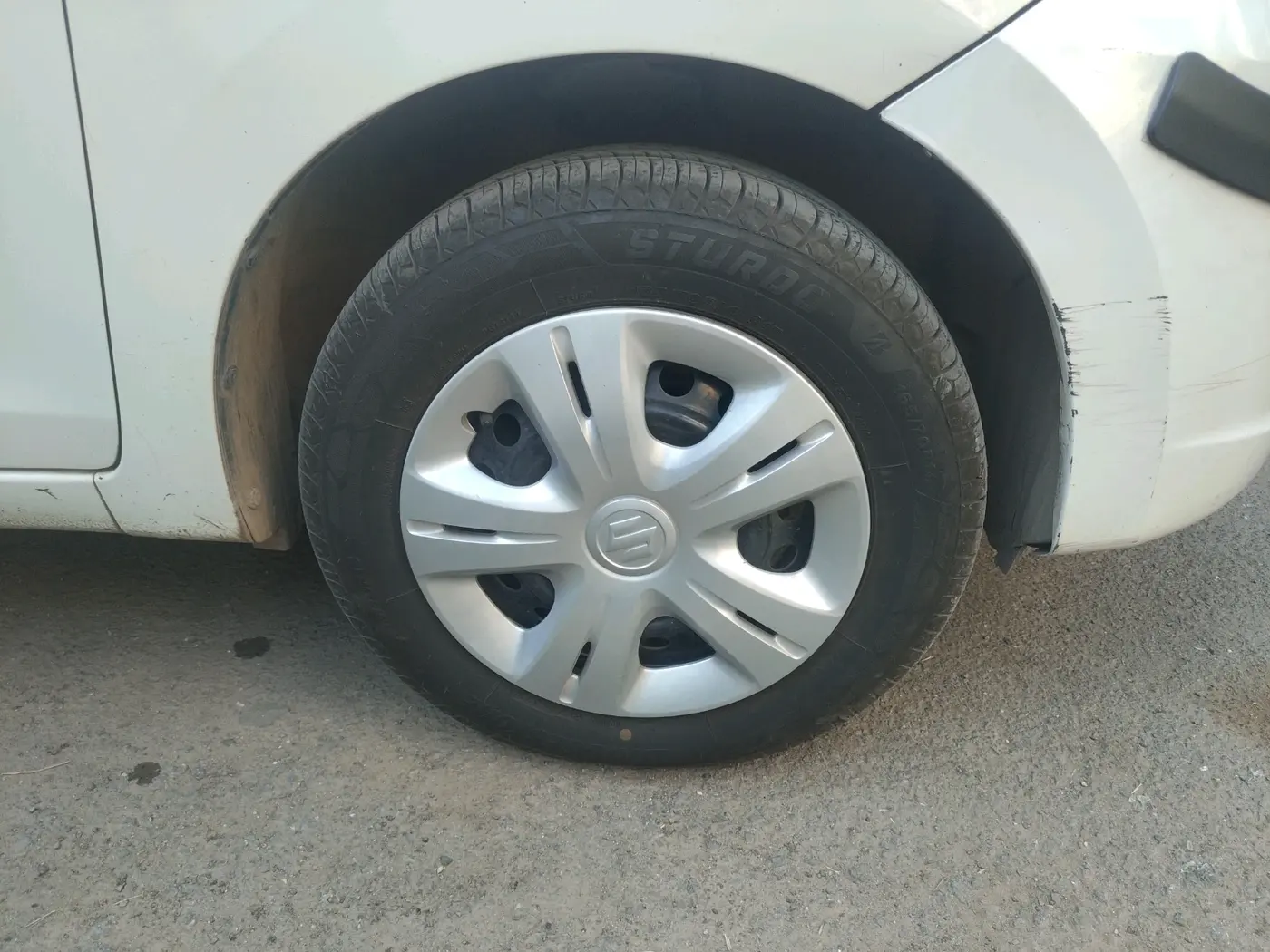 2015 Maruti Celerio VXI CNG, CNG, Manual, 1,33,890 km, tyre