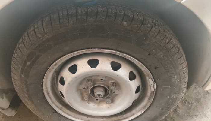2017 Tata Tiago XM PETROL, Petrol, Manual, 79,408 km, tyre