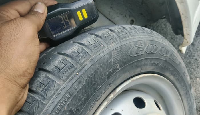 2012 Tata Indigo ECS LX TDI, Diesel, Manual, 1,25,053 km, tyre