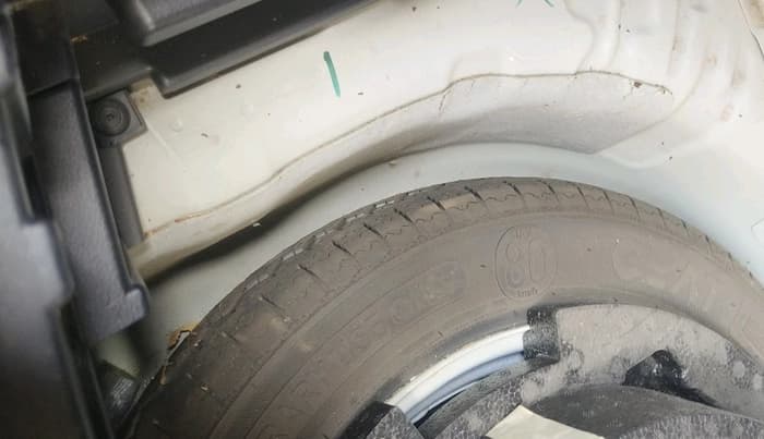 2023 Mahindra XUV300 W8 1.2 PETROL, Petrol, Manual, 44,441 km, tyre