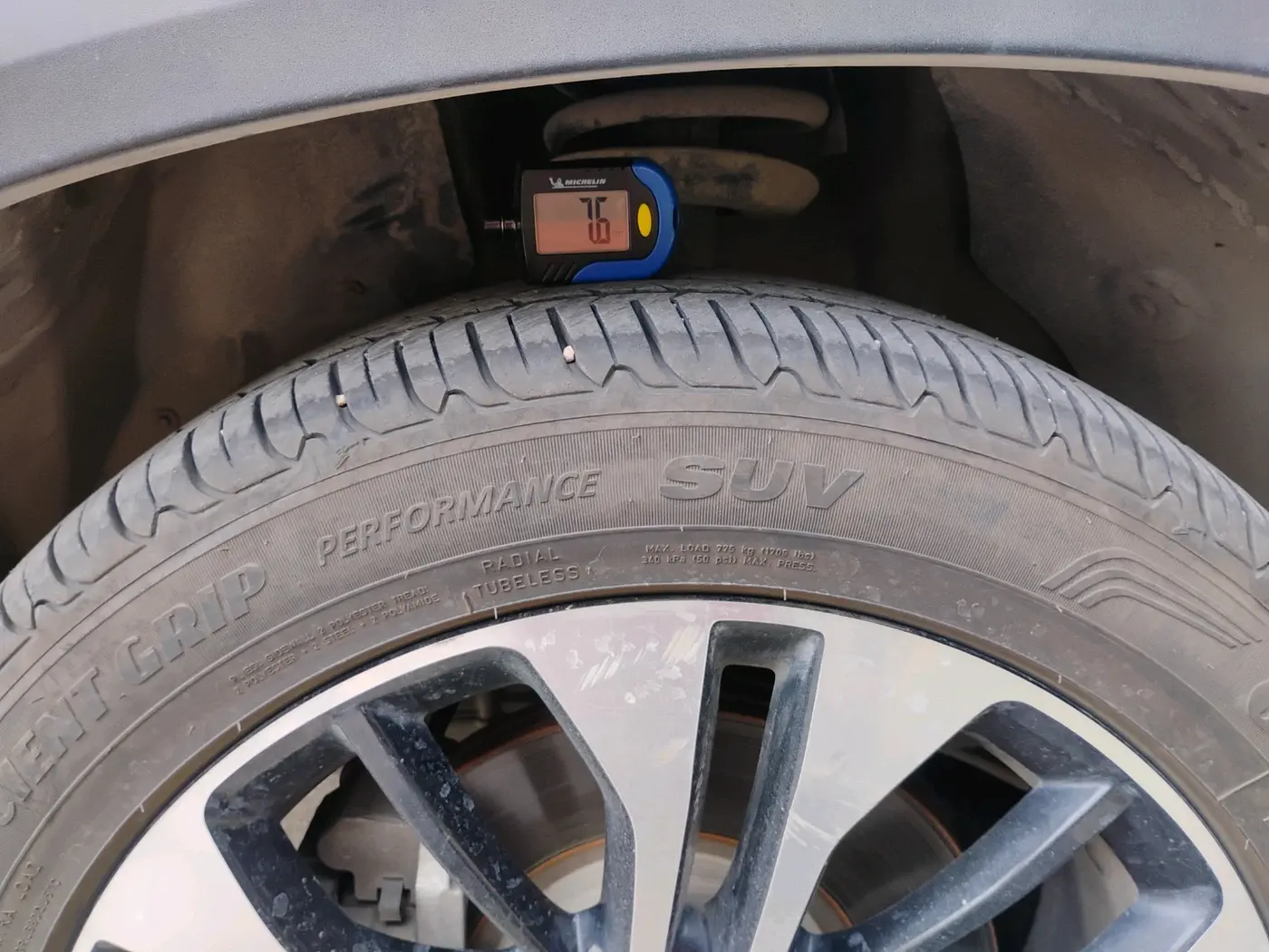 2021 MG HECTOR PLUS SHARP 1.5 PETROL TURBO DCT 6-STR, Petrol, Automatic, 64,801 km, tyre