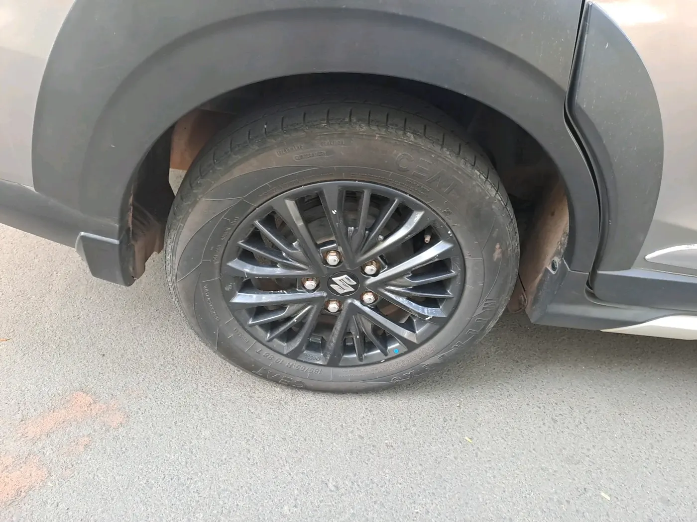 2020 Maruti XL6 ZETA AT, Petrol, Automatic, 77,100 km, tyre