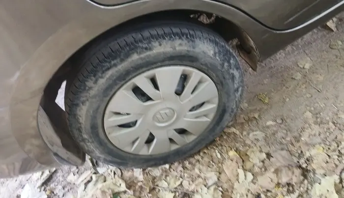 2019 Maruti Dzire VXI, Petrol, Manual, 1,25,799 km, tyre