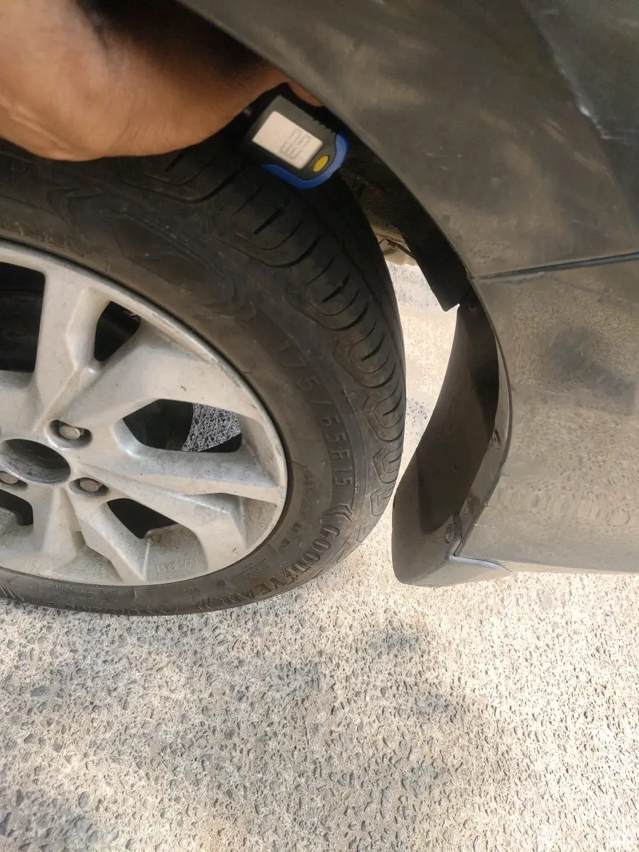 2019 Honda Amaze 1.5L I-DTEC VX CVT, Diesel, Automatic, 1,13,589 km, tyre