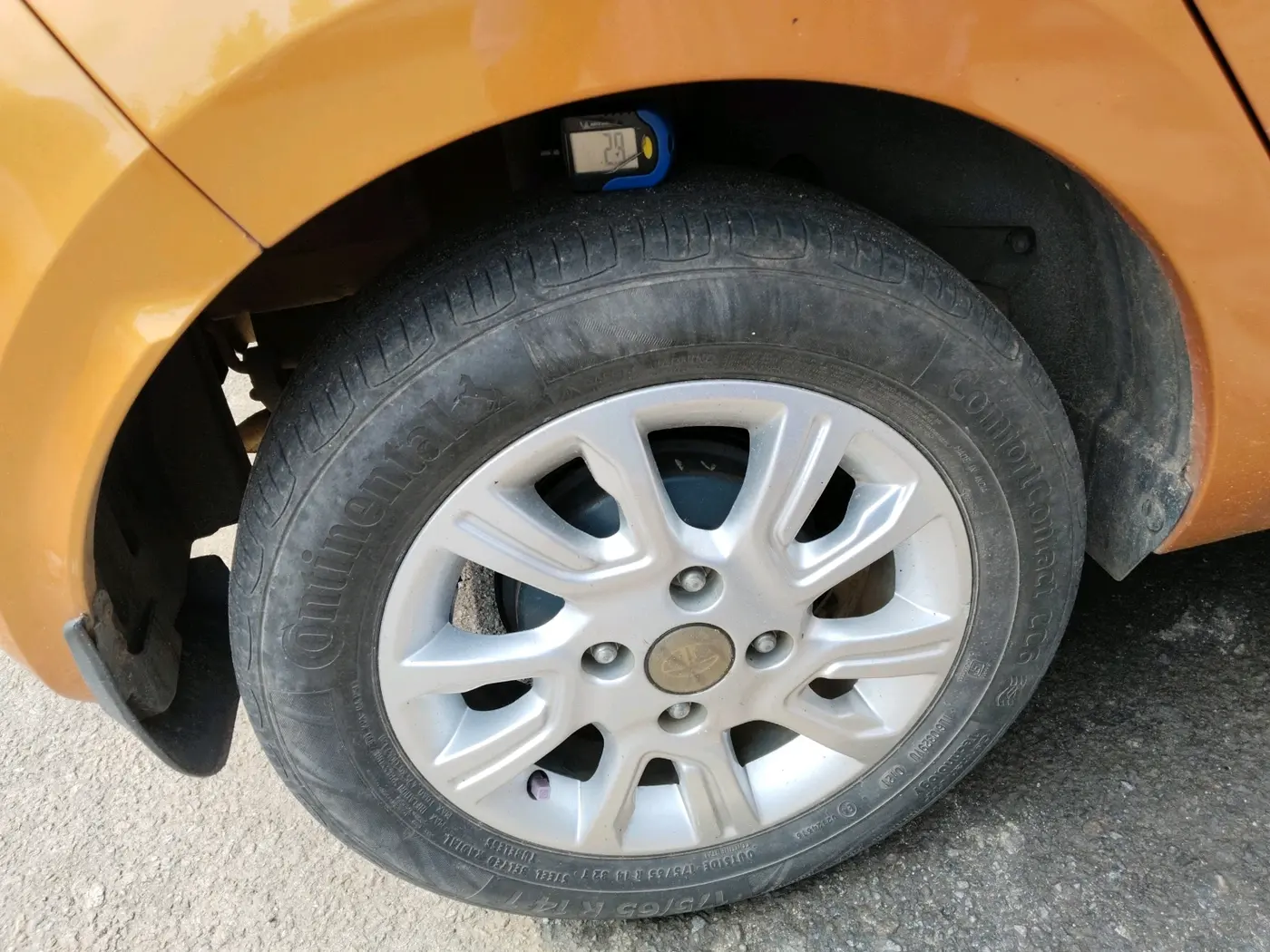 2017 Tata Tiago XZA PETROL, Petrol, Automatic, 80,551 km, tyre