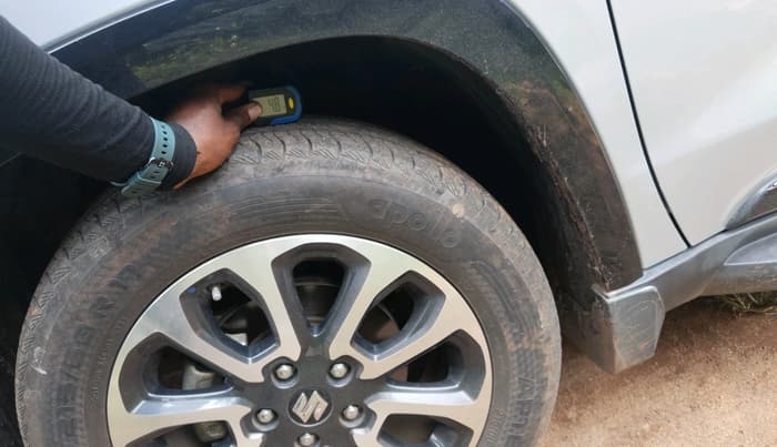 2023 Maruti Grand Vitara ALPHA PLUS HYBRID ECVT, Hybrid, Automatic, 26,508 km, tyre