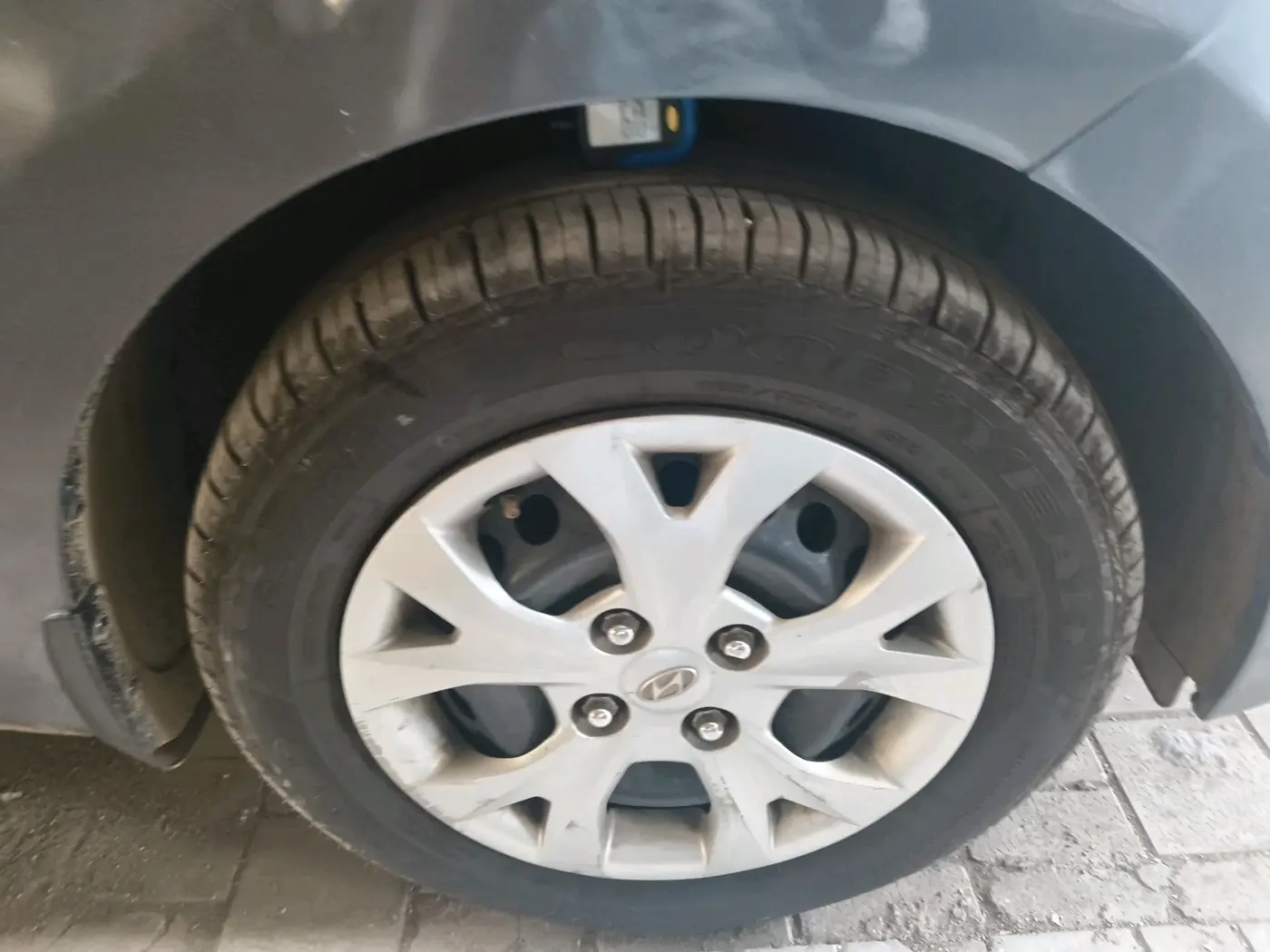 2015 Hyundai Grand i10 SPORTZ 1.2 KAPPA VTVT, Petrol, Manual, 76,049 km, tyre