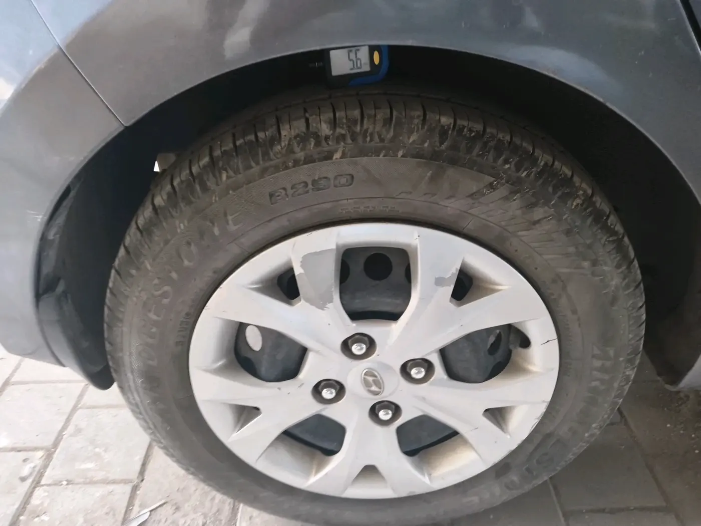 2015 Hyundai Grand i10 SPORTZ 1.2 KAPPA VTVT, Petrol, Manual, 76,049 km, tyre