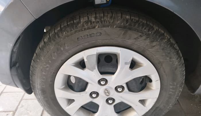 2015 Hyundai Grand i10 SPORTZ 1.2 KAPPA VTVT, Petrol, Manual, 76,049 km, tyre