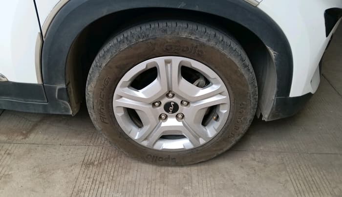2022 KIA SONET HTK PLUS 1.2, Petrol, Manual, 30,597 km, tyre