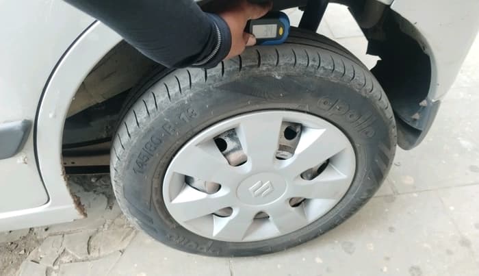 2012 Maruti Wagon R 1.0 LXI CNG, CNG, Manual, 1,35,072 km, tyre