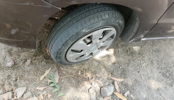 2012 Maruti Zen Estilo LXI, CNG, Manual, 98,378 km, tyre