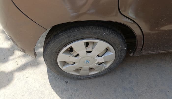 2012 Maruti Zen Estilo LXI, CNG, Manual, 98,378 km, tyre