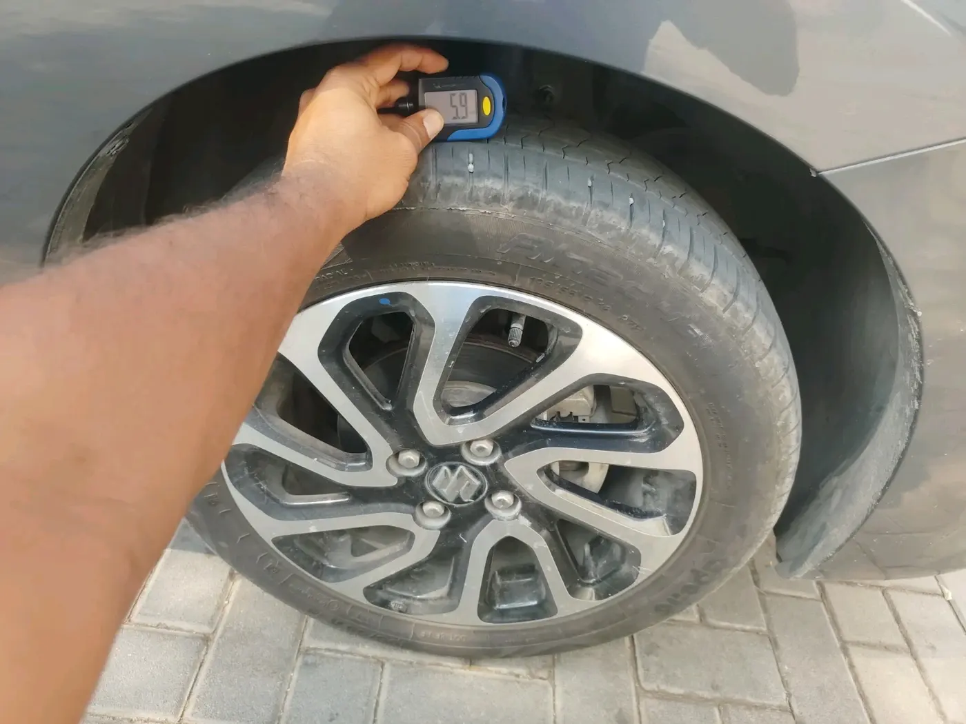 2024 Maruti Baleno ALPHA 1.2 AGS, CNG, Automatic, 13,829 km, tyre