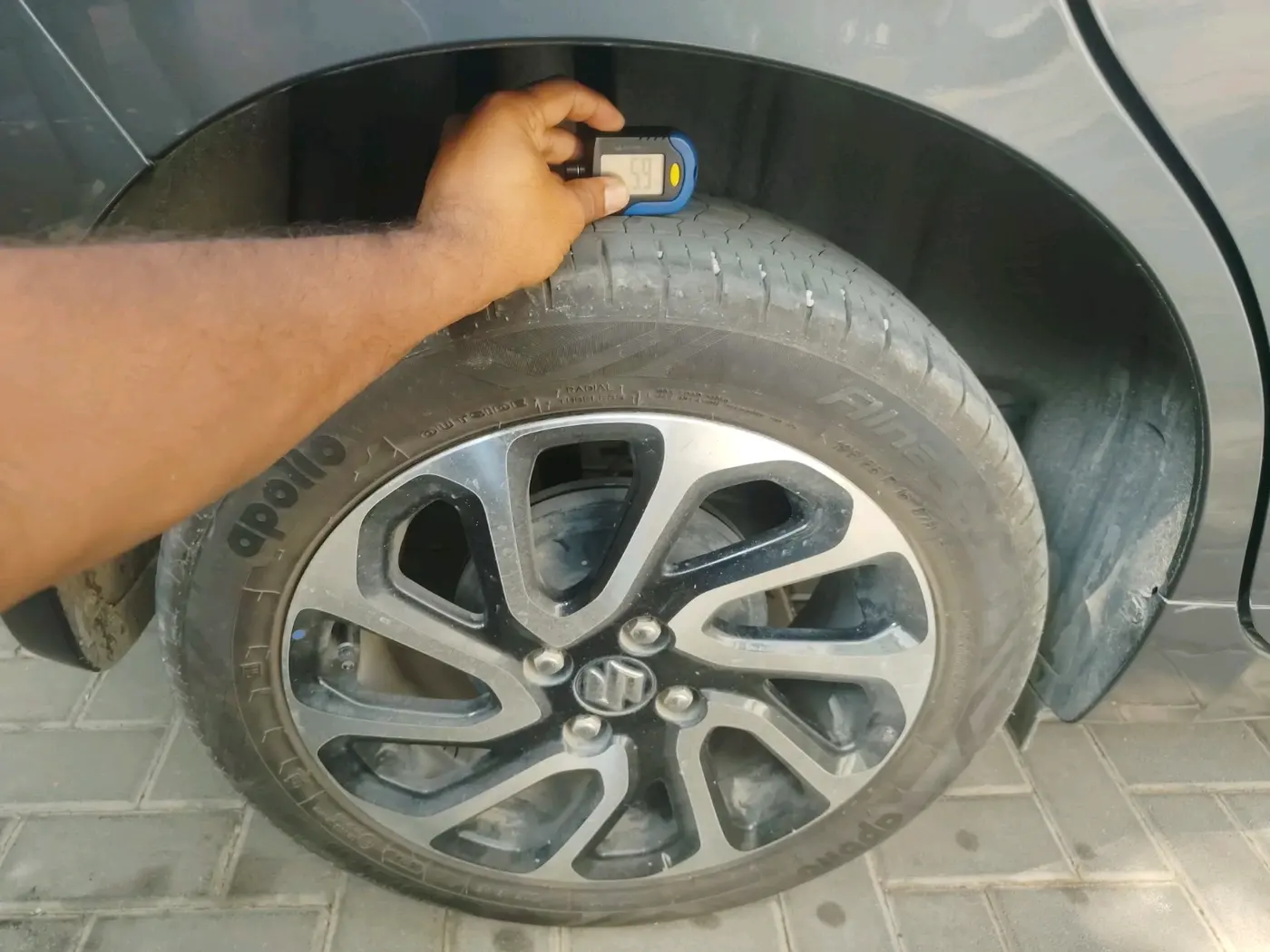 2024 Maruti Baleno ALPHA 1.2 AGS, CNG, Automatic, 13,829 km, tyre