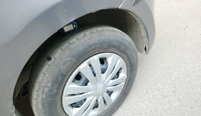 2017 Datsun Go T, Petrol, Manual, 66,225 km, tyre