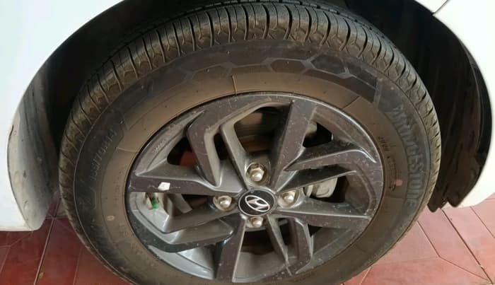 2020 Hyundai GRAND I10 NIOS SPORTZ AMT 1.2 KAPPA VTVT, Petrol, Automatic, 41,923 km, tyre