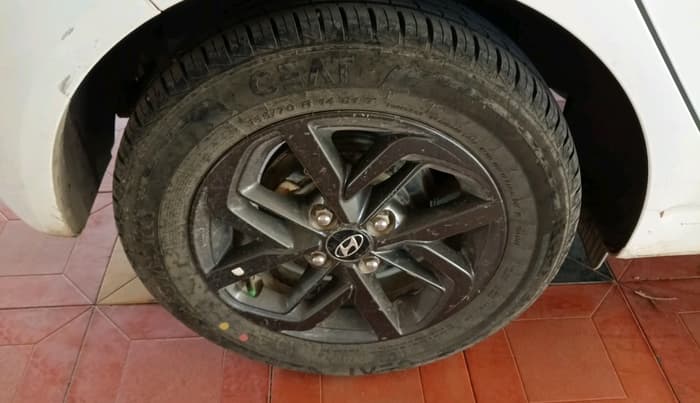 2020 Hyundai GRAND I10 NIOS SPORTZ AMT 1.2 KAPPA VTVT, Petrol, Automatic, 41,923 km, tyre