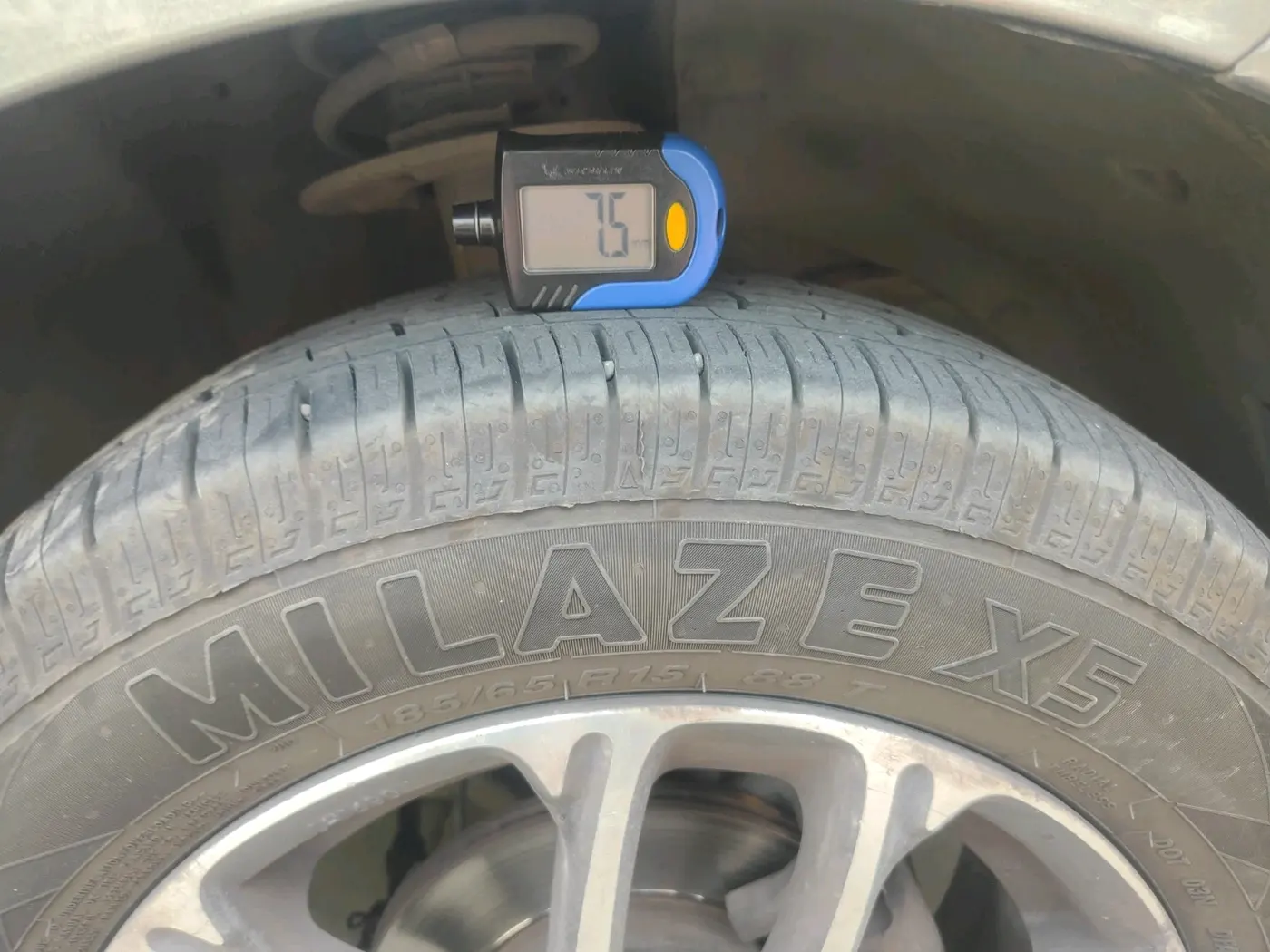 2019 Maruti Swift ZDI PLUS AMT, Diesel, Automatic, 95,827 km, tyre