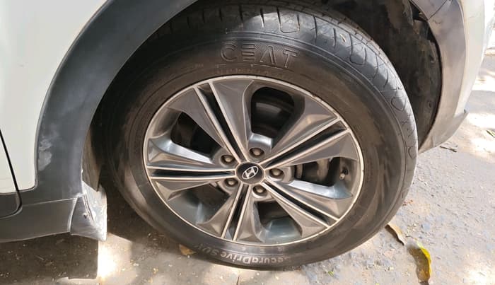 2016 Hyundai Creta SX 1.6 DIESEL, Diesel, Manual, 1,17,396 km, tyre