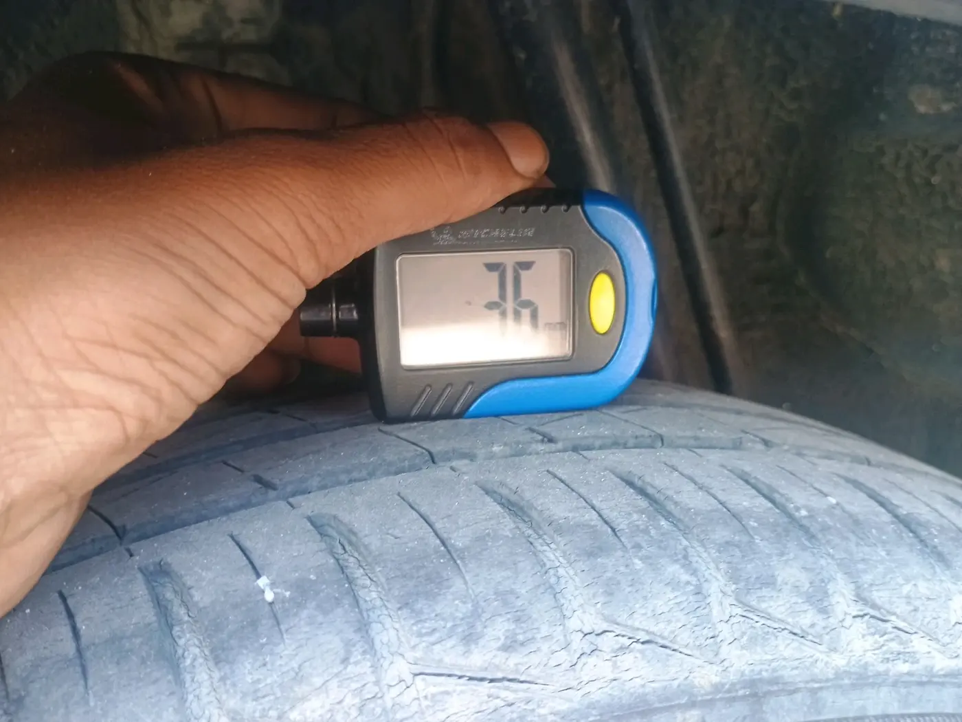 2019 Renault Kwid CLIMBER 1.0 (O), Petrol, Manual, 28,535 km, tyre