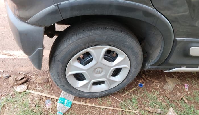 2021 Maruti S PRESSO VXI PLUS AMT, Petrol, Automatic, 63,208 km, tyre