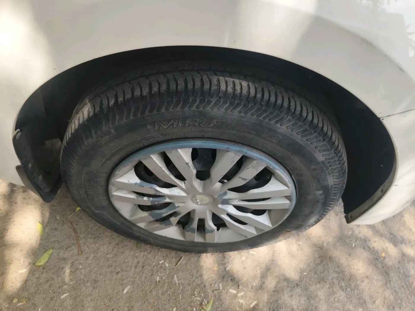 2015 Hyundai Elite i20 SPORTZ 1.2, Petrol, Manual, 1,09,977 km, tyre