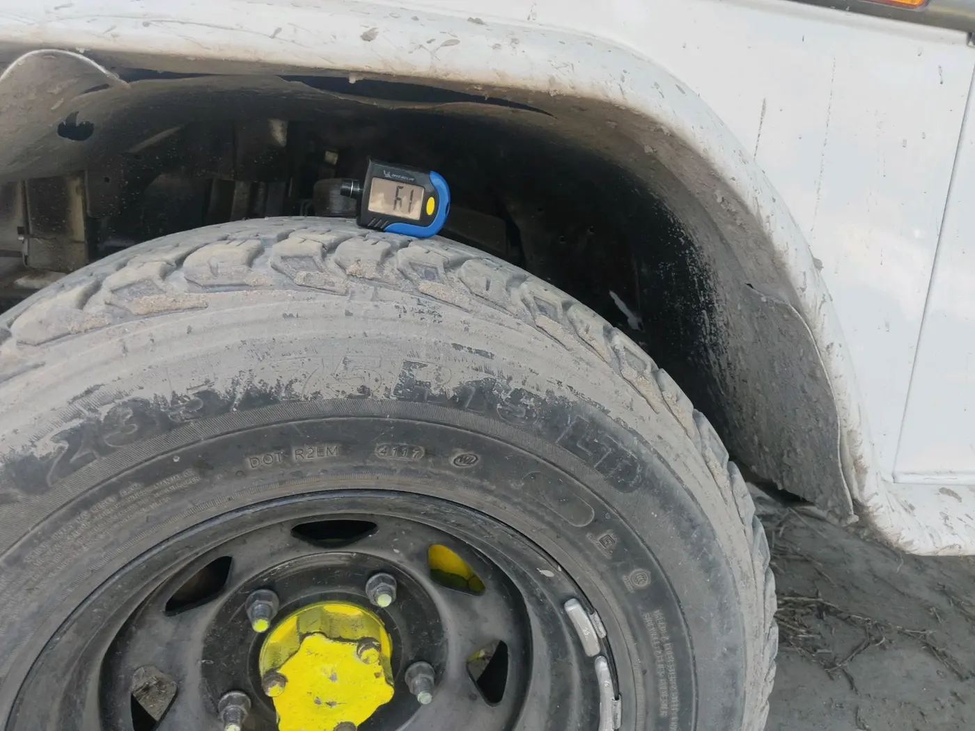 2013 Mahindra Bolero ZLX BS IV, Diesel, Manual, 2,00,000 km, tyre