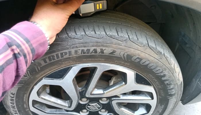 2023 Maruti FRONX ALPHA 1.0L TURBO 6 AT, Petrol, Automatic, 52,525 km, tyre
