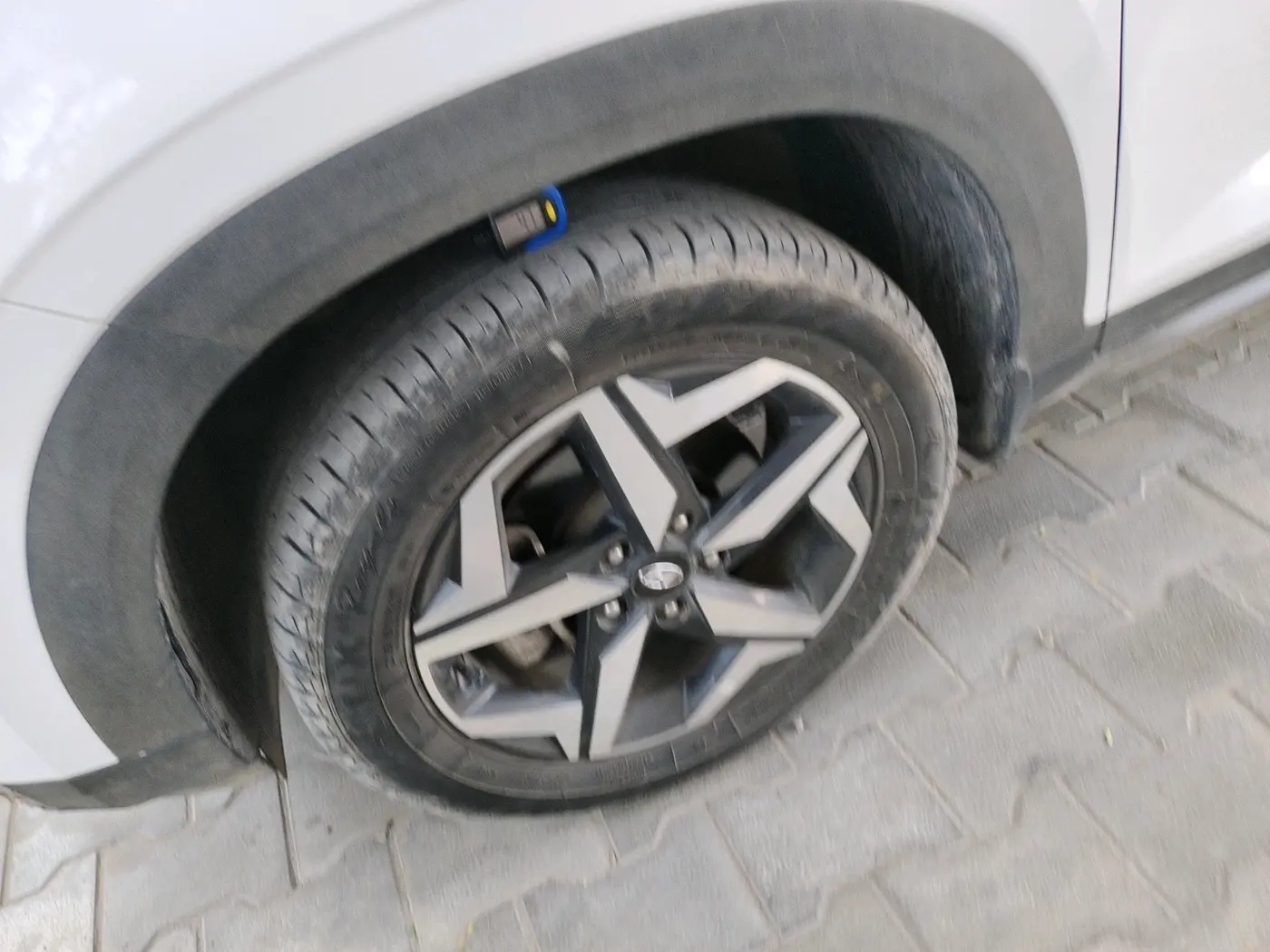 2023 Hyundai ALCAZAR PRESTIGE 1.5 TURBO PETROL MT 7STR, Petrol, Manual, 27,509 km, tyre
