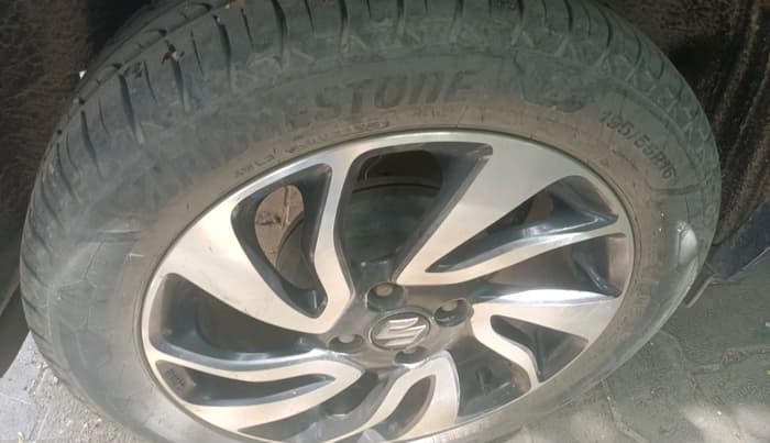 2020 Maruti Baleno ZETA PETROL 1.2, Petrol, Manual, 1,40,274 km, tyre